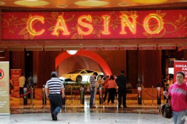 Singapore tweaks casino law to allow cashless gaming; ‘no intention’ of letting crypto be used to bet