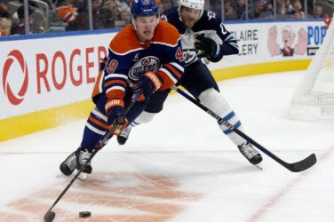 The Edmonton Oilers are gambling on this key player being a “4” instead of a “5”: 9 Things